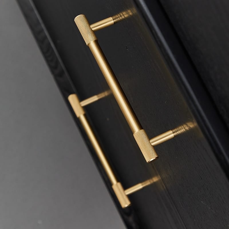 manhattan knurled satin brass black handles 592745 800x 1 - meraki.
