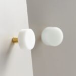 MARMER Pomos de mármol macizo y latón