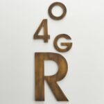 Personnages METRO en laiton antique