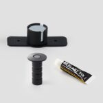 Tope magnético de latón para puertas NEMA (con enchufe antipolvo)