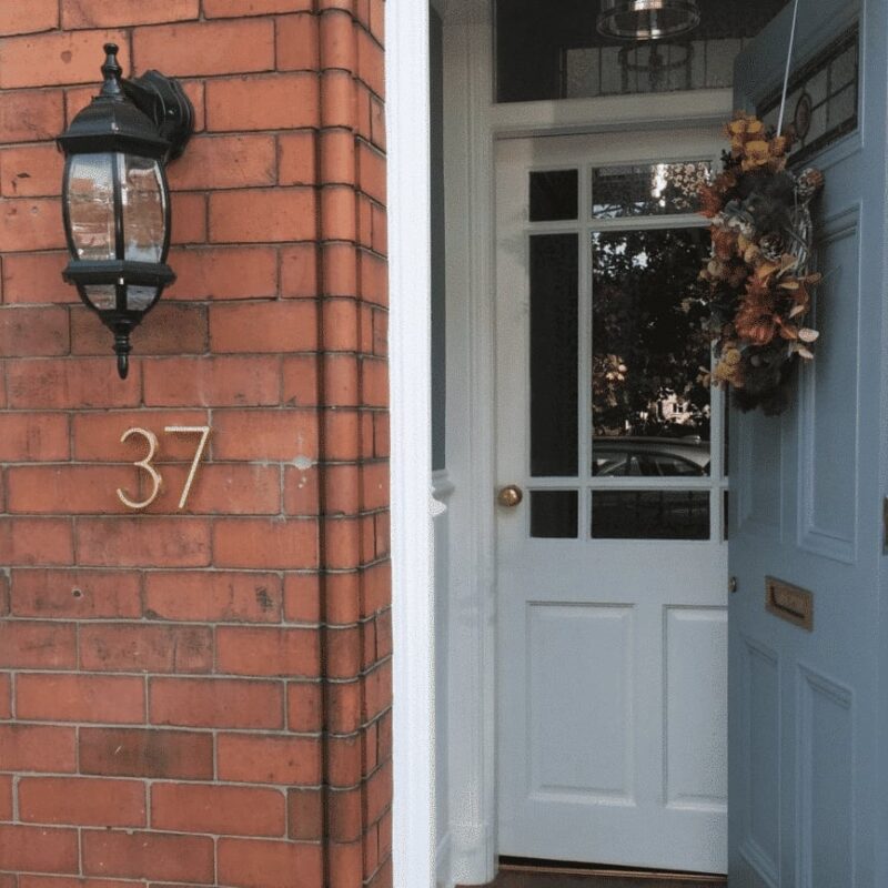 OBRE Numéros de maison en laiton satiné 14 Numéros de maison OBRE en laiton satiné