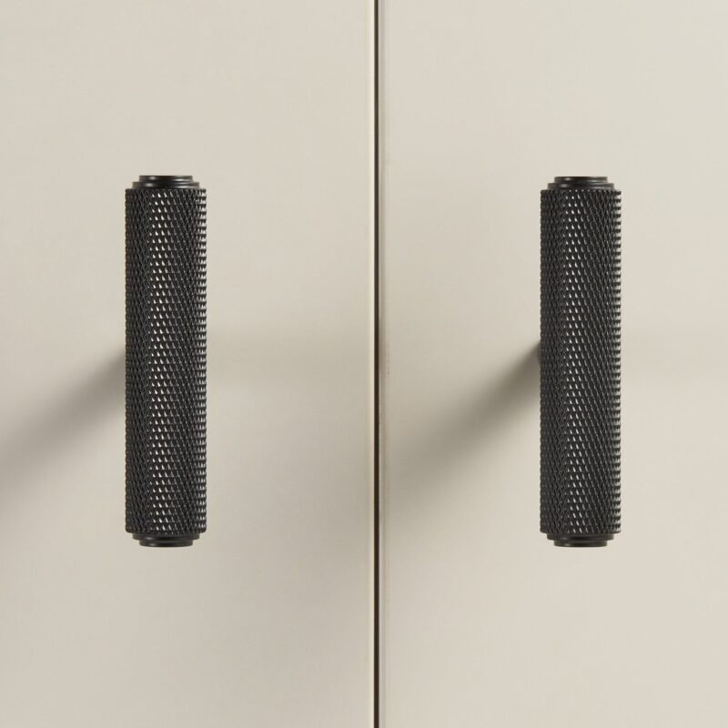 Barras en T moleteadas de latón macizo PLAKA