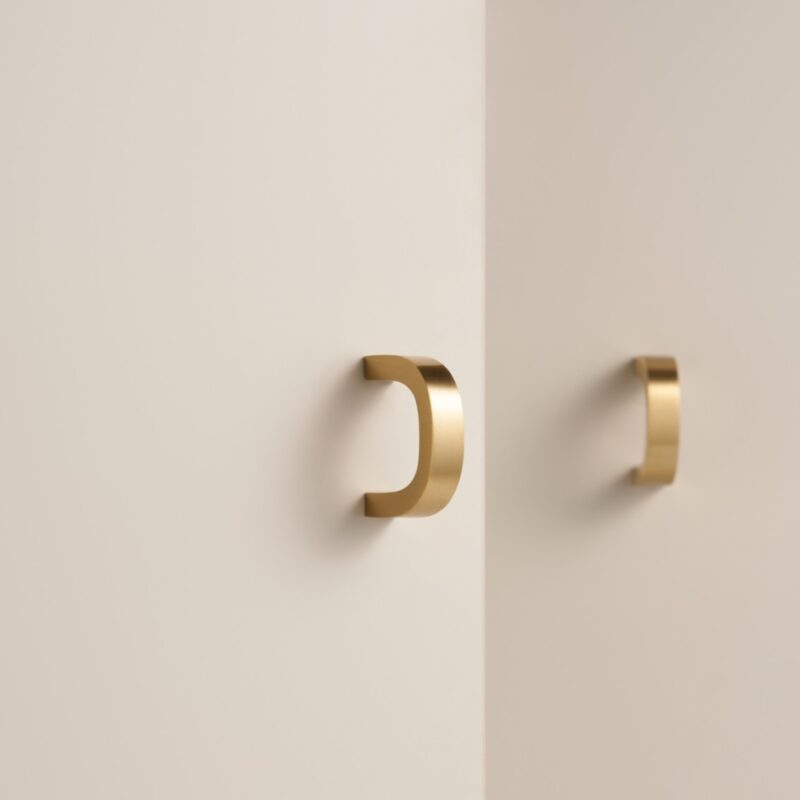 RIVO Massivmessing-Zuggriff 8 RIVO Zuggriff aus massivem Messing