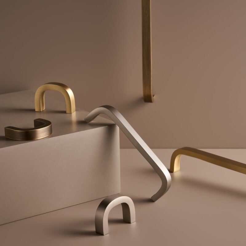 RIVO Massivmessing-Zuggriff 2 RIVO Zuggriff aus massivem Messing