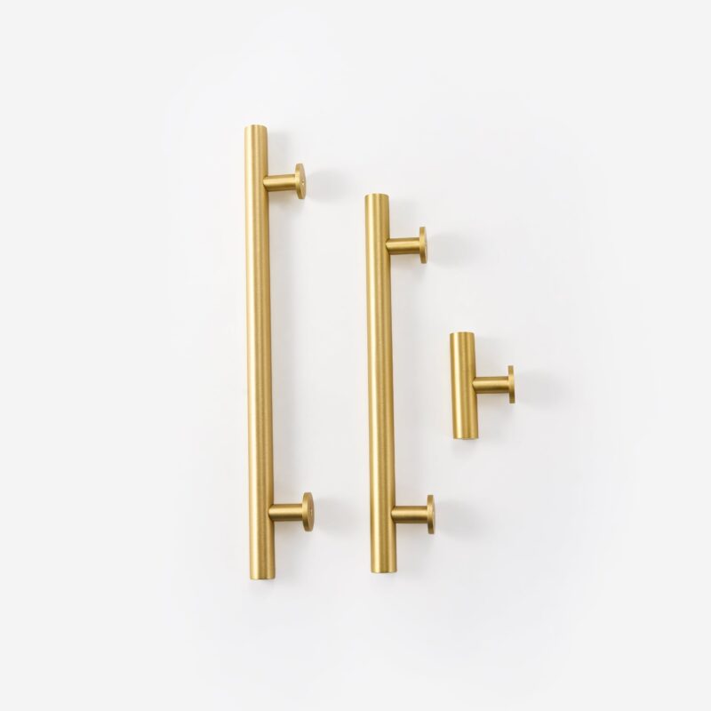 STROKKA Gebürstete Messinggriffe 6 STROKKA Gebürstete Messinggriffe