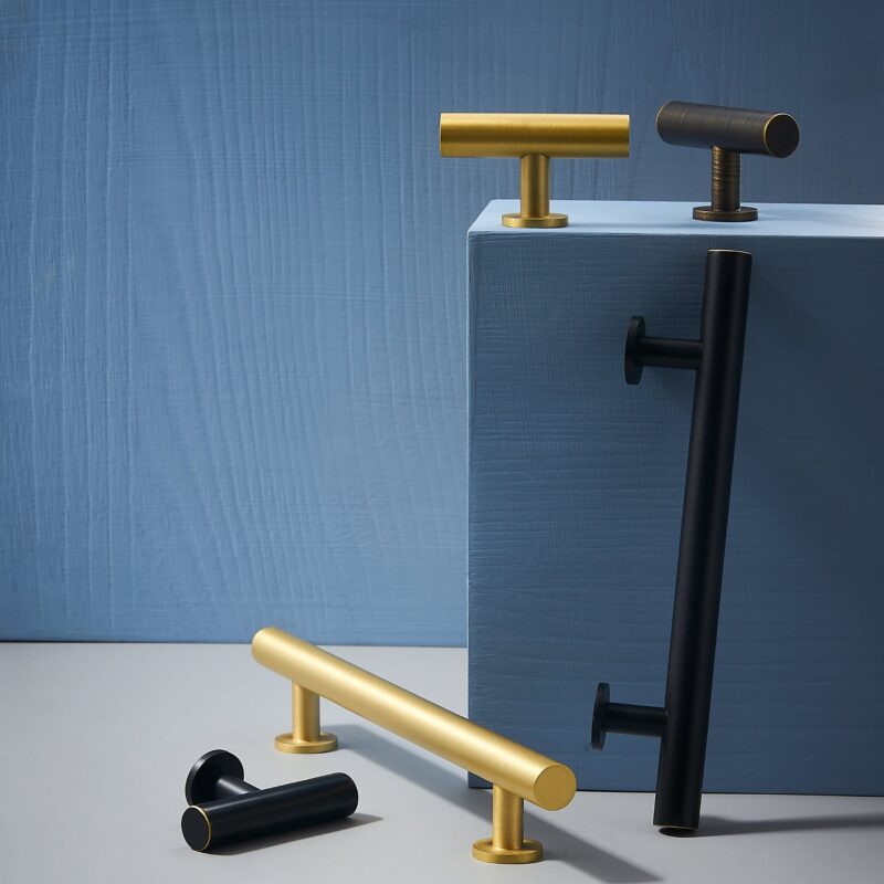 STROKKA Gebürstete Messinggriffe 3 STROKKA Gebürstete Messinggriffe