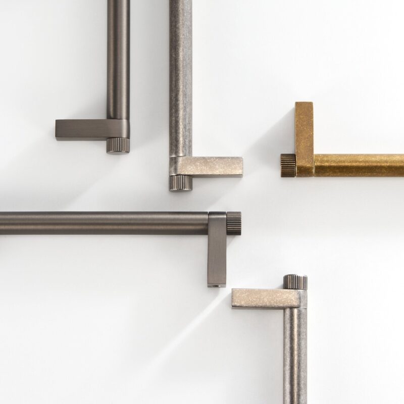 Manija TOMA de latón macizo