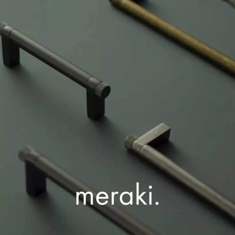 Manija TOMA de latón macizo