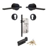 VERTO Türgriff und Schloss aus massivem Messing