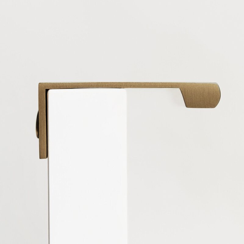 VYRA Solid Brass Edge Pulls